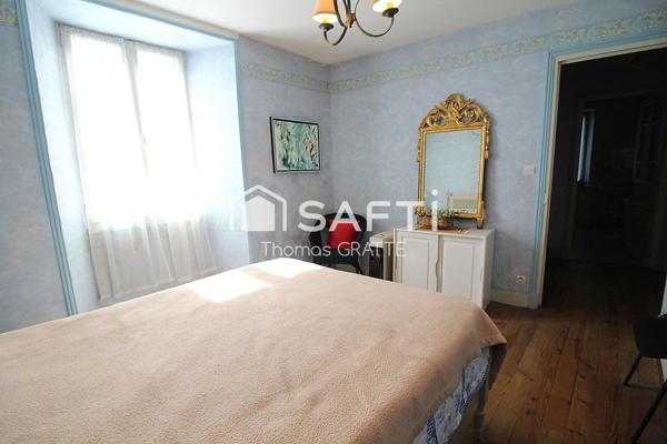 Jolie maison de bourg dans un village tous commerces