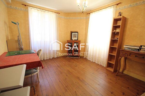 Jolie maison de bourg dans un village tous commerces