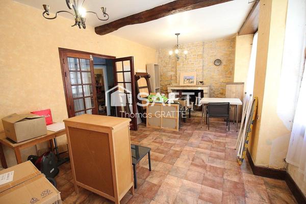 Jolie maison de bourg dans un village tous commerces