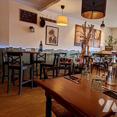 PLEYBEN- Murs et fonds de commerce