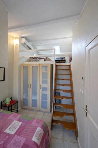 VILLA FAMILIALE AVEC JARDIN PAYSAGER