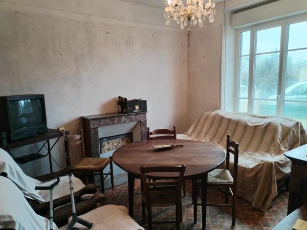 Vente maison Lussac Les Chateaux (86320), 80.00m² avec 5 pièce(s) dont 3 chambre(s) sur 656.00m² de terrain. La Bruyere Immobilier