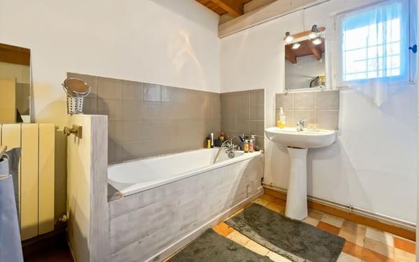 Maison à vendre    4 pièces •  Montaut-les-Créneaux