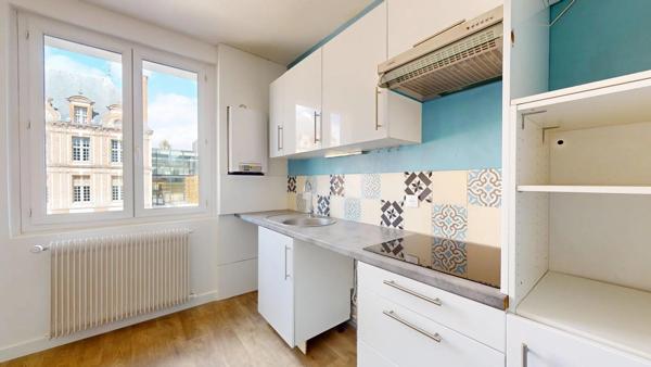 Location                                                      Appartement
                        
                     2 pièces                      51 m2                     à Chartres