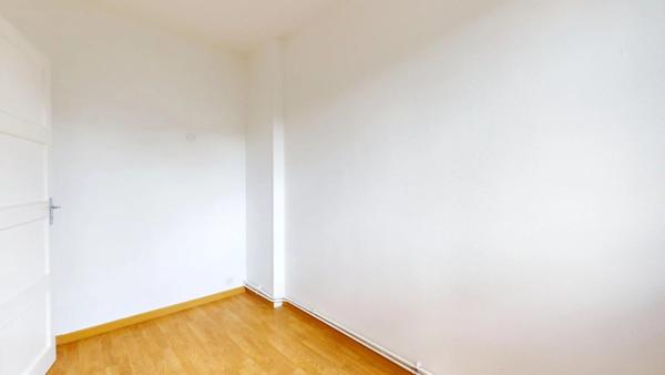 Location                                                      Appartement
                        
                     2 pièces                      51 m2                     à Chartres
