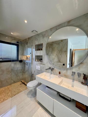 Fréjus- splendide villa de 2020- 4 chambres piscine