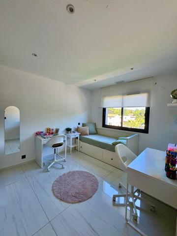 Fréjus- splendide villa de 2020- 4 chambres piscine