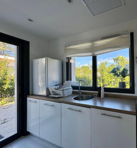 Fréjus- splendide villa de 2020- 4 chambres piscine