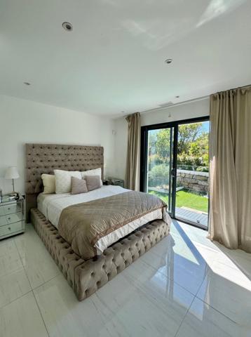 Fréjus- splendide villa de 2020- 4 chambres piscine