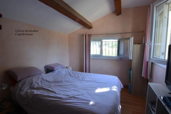 Maison à vendre 4 pièces SAINT MITRE LES REMPARTS (13) à deux pas des plages quartier VARAGE