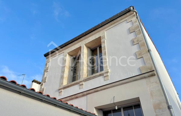 Maison entièrement rénovée - Grand sous-sol - Centre-ville