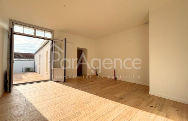 Maison entièrement rénovée - Grand sous-sol - Centre-ville