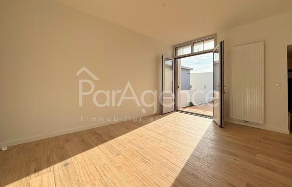 Maison entièrement rénovée - Grand sous-sol - Centre-ville