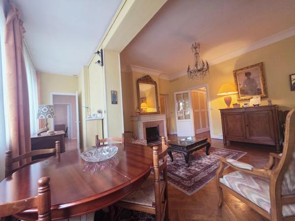 Grand Appartement Secteur TRIANGLE D'OR;