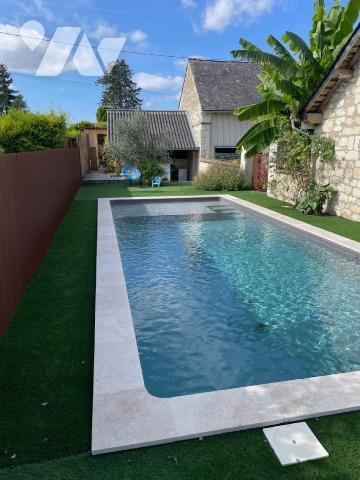 Beaumont en Veron:
Découvrez cet ensemble composé d'une maison principale de 160m2 environ ave...