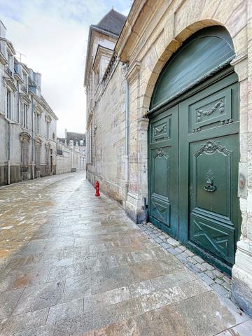 Appartement à vendre 7 pièces DIJON (21)