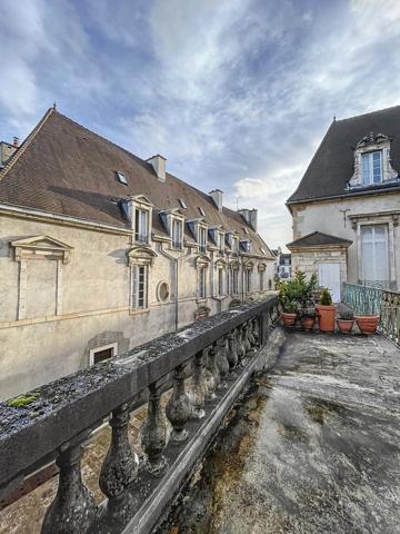 Appartement à vendre 7 pièces DIJON (21)