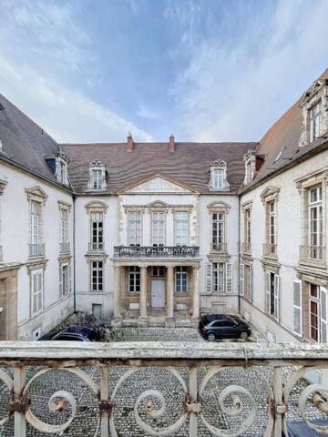 Appartement à vendre 7 pièces DIJON (21)