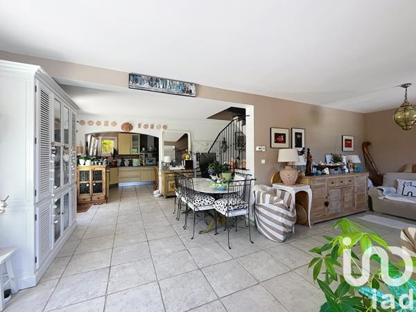 Maison à vendre 5 pièces 120 m² Vernègues