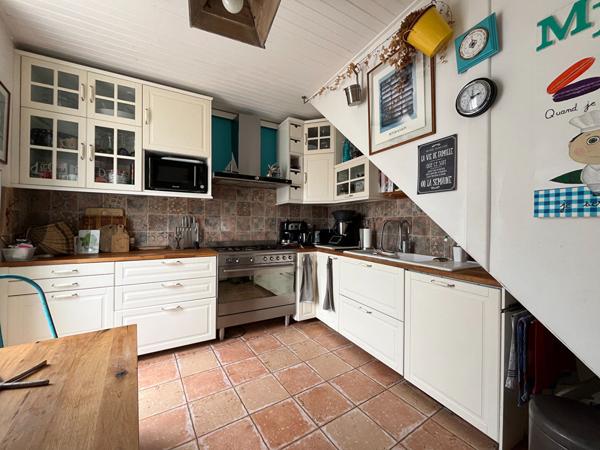 Maison de Bourg Saint-Denis d'Oléron - 6 pièces - SH 160 m²
