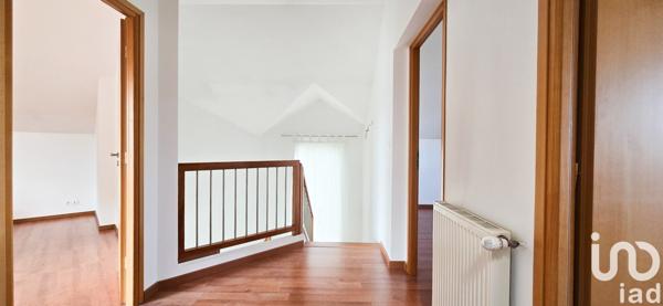 Maison traditionnelle 5 pièces de 150 m² à Saint-Genis-Pouilly (01630)