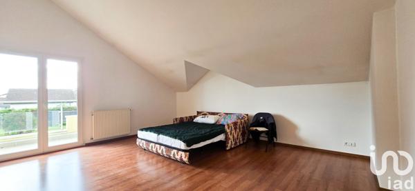 Maison traditionnelle 5 pièces de 150 m² à Saint-Genis-Pouilly (01630)