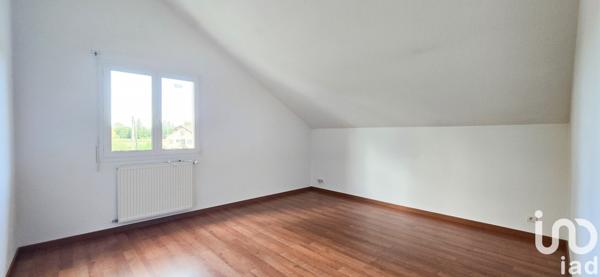 Maison traditionnelle 5 pièces de 150 m² à Saint-Genis-Pouilly (01630)