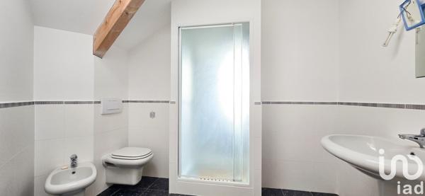 Maison traditionnelle 5 pièces de 150 m² à Saint-Genis-Pouilly (01630)