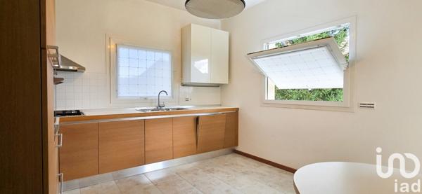 Maison traditionnelle 5 pièces de 150 m² à Saint-Genis-Pouilly (01630)