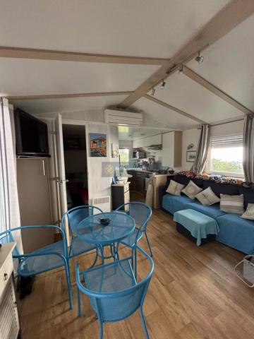 Vente                                                      Terrain
                        
                                         200 m2                     à Fréjus
