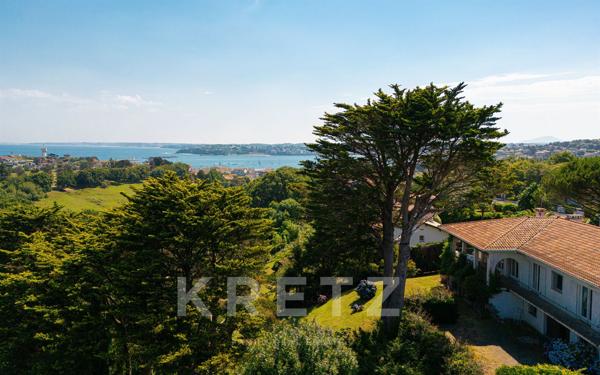 Socoa, Une vue à couper le souffle, un potentiel rare : cette villa face à l’océan n’attend que sa r