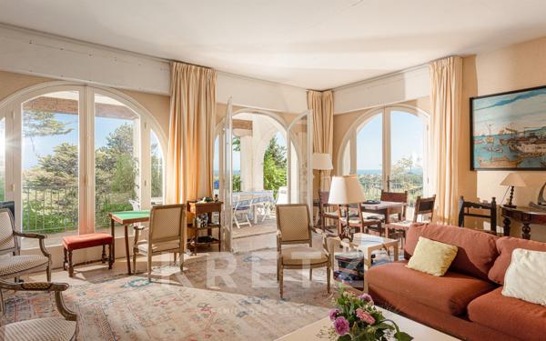 Socoa, Une vue à couper le souffle, un potentiel rare : cette villa face à l’océan n’attend que sa r