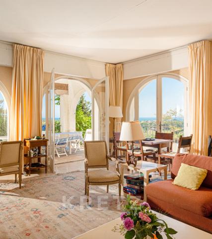 Socoa, Une vue à couper le souffle, un potentiel rare : cette villa face à l’océan n’attend que sa r
