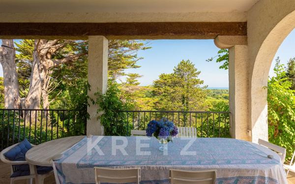Socoa, Une vue à couper le souffle, un potentiel rare : cette villa face à l’océan n’attend que sa r
