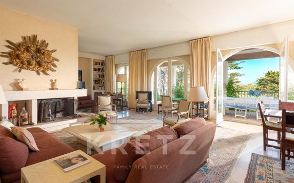 Socoa, Une vue à couper le souffle, un potentiel rare : cette villa face à l’océan n’attend que sa r
