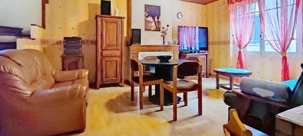 Cœur du village, calme, jardin, terrasse, garages