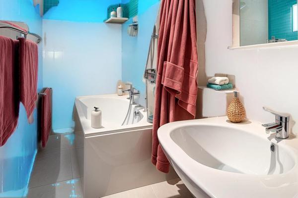 Cœur du village, calme, jardin, terrasse, garages