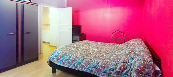 Cœur du village, calme, jardin, terrasse, garages