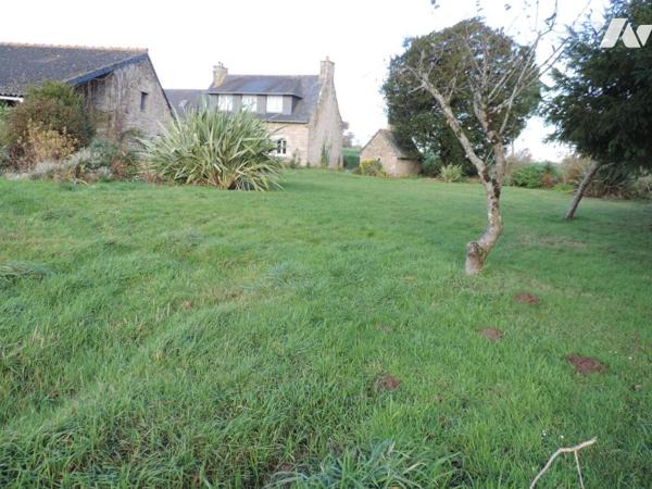 ANCIEN CORPS DE FERME A PLOUARET