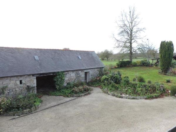 ANCIEN CORPS DE FERME A PLOUARET