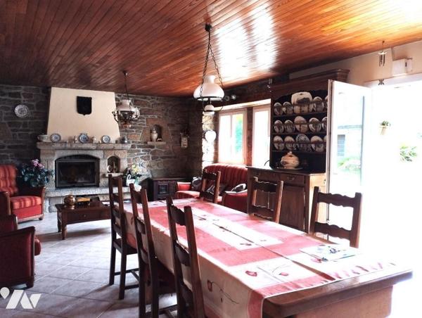 ANCIEN CORPS DE FERME A PLOUARET