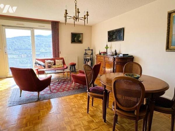 CHAMBERY - T4 en Duplex avec 2 garages
