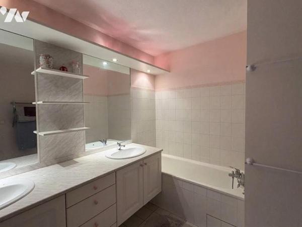 CHAMBERY - T4 en Duplex avec 2 garages