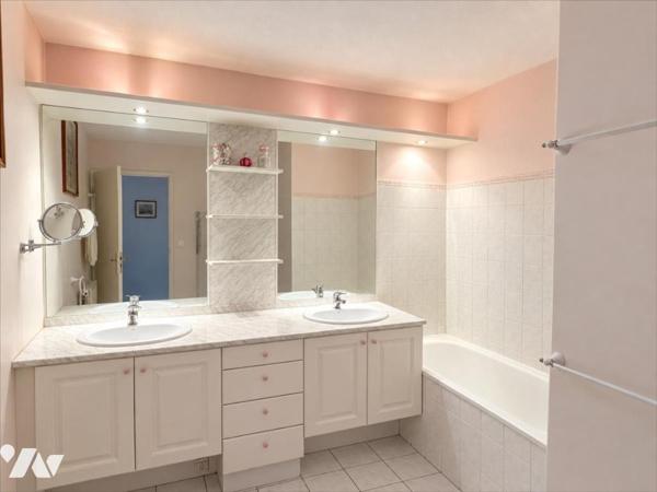 CHAMBERY - T4 en Duplex avec 2 garages