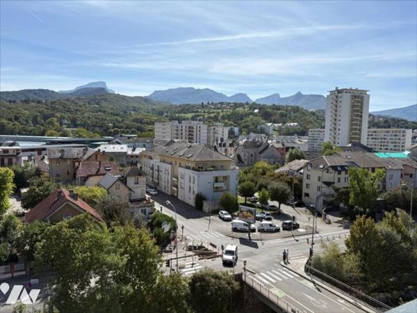 CHAMBERY - T4 en Duplex avec 2 garages