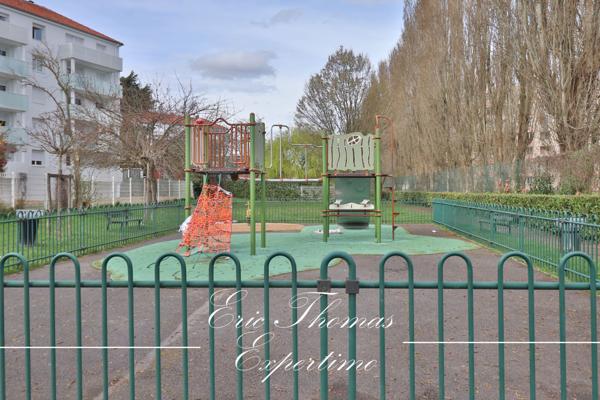 Athis-Mons (91200) F3 57m² situé au deuxième étage.