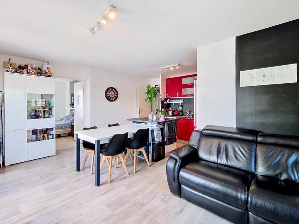 Location                                                      Appartement
                        
                     4 pièces                      72 m2                     à Bonneuil-sur-Marne