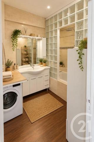 Appartement à vendre  3 pièces - 55 m 2   CANNES  - 06