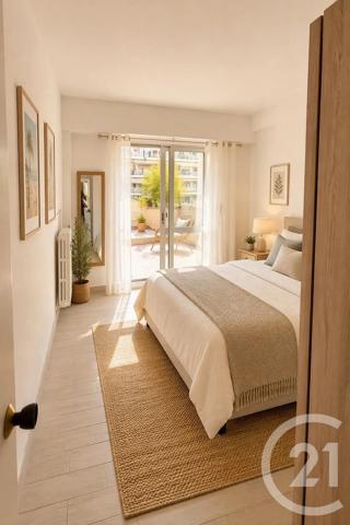 Appartement à vendre  3 pièces - 55 m 2   CANNES  - 06