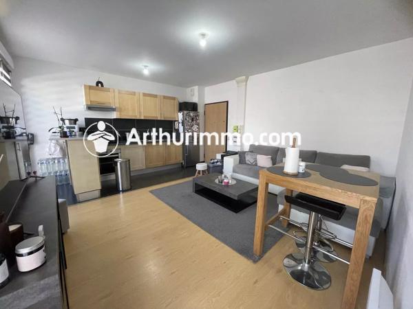 Location                                                      Appartement
                        
                     2 pièces                      39 m2                     à Brie-Comte-Robert